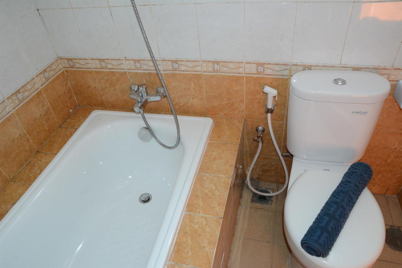 3Br Grand Palace With Private Bathtub By Travelio Giacarta Esterno foto