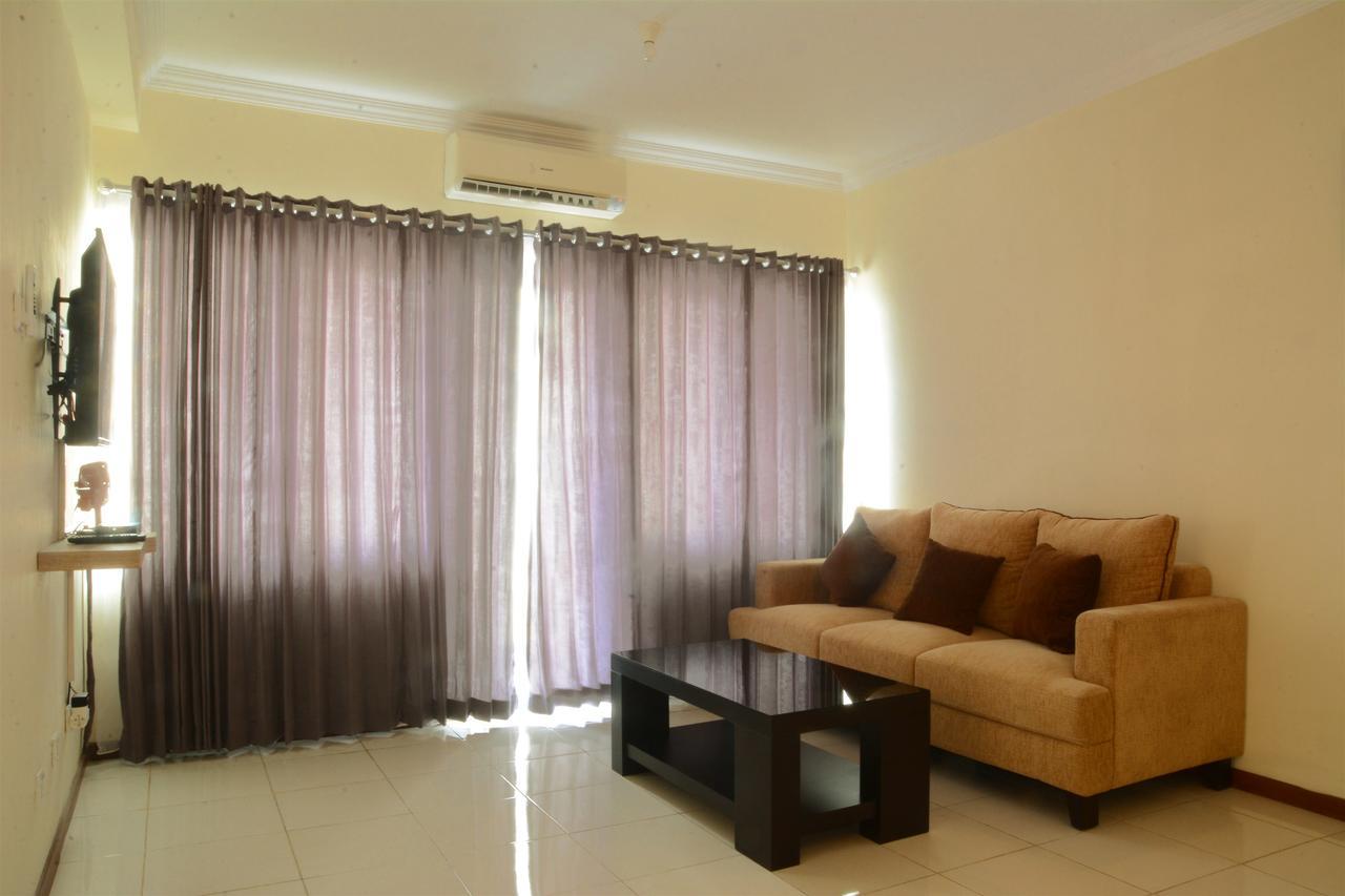 3Br Grand Palace With Private Bathtub By Travelio Giacarta Esterno foto